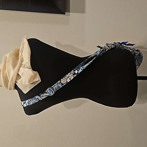 Vera Bradley | Blue flower crossbody bag - Picture 3 of 11